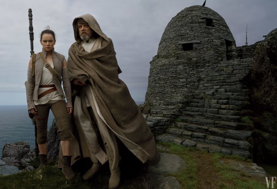star-wars-the-last-jedi-vanity-fair-photo-shoot-by-annie-leibovitz-hi-res-hd-images-luke-and-rey