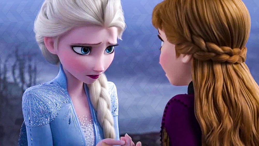 Watch-Elsa-sings-song-quotInto-the-Unknownquot-FROZEN-2